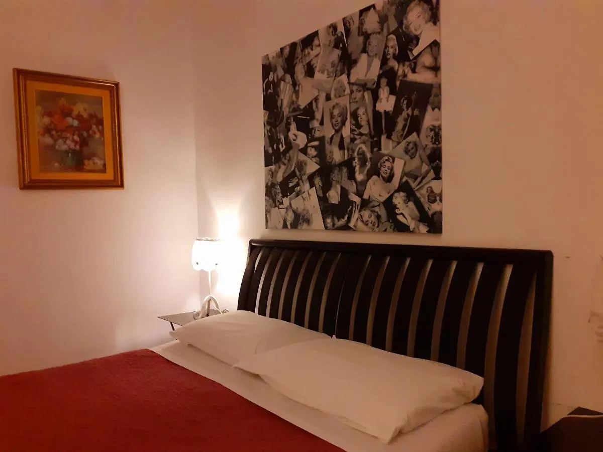 St. John Villa Rom 2*,  Italien